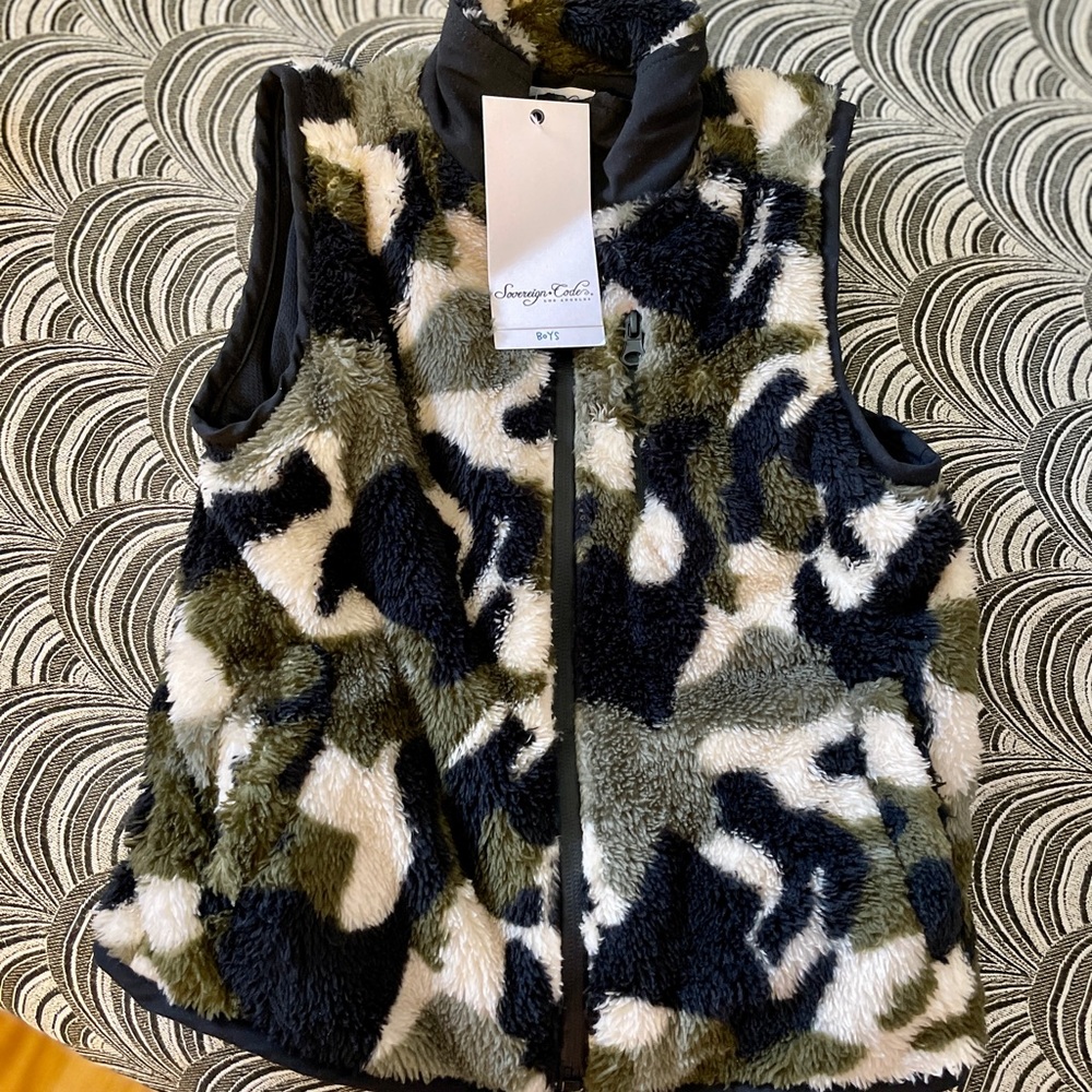 Sovereign Code Kids Camo Soft Vest. Never worn.